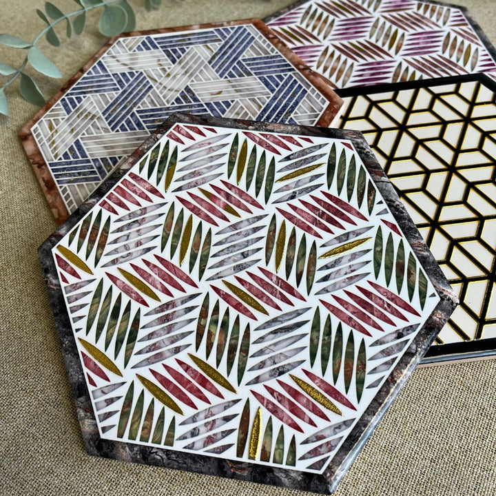 Bordskåner keramik 6-kantet 16x16 cm 1 stk. 4 ass. motiver