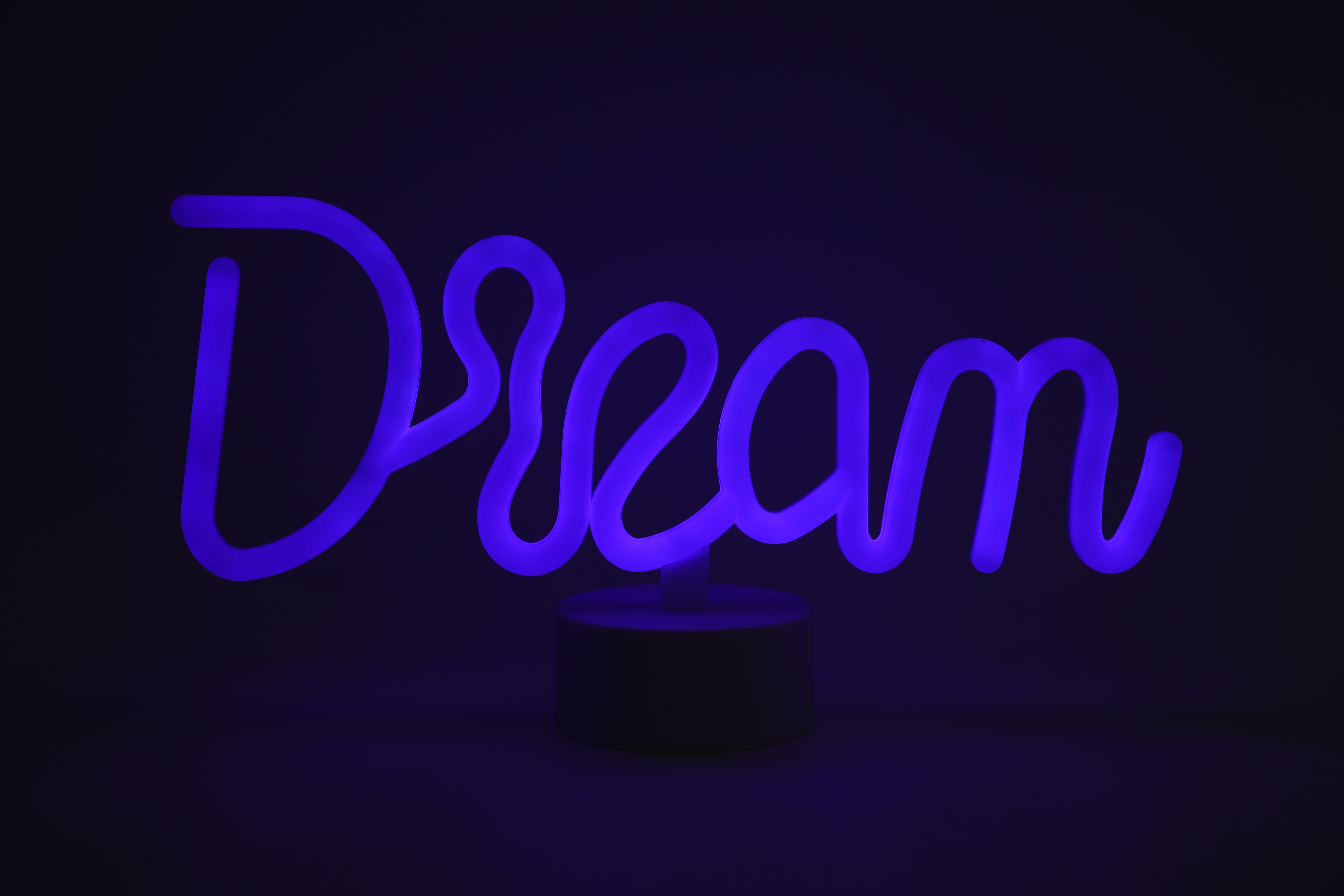Neonskilt dream 31,5x8,5x16,5 cm til batteri inkl. 1 m USB ledning