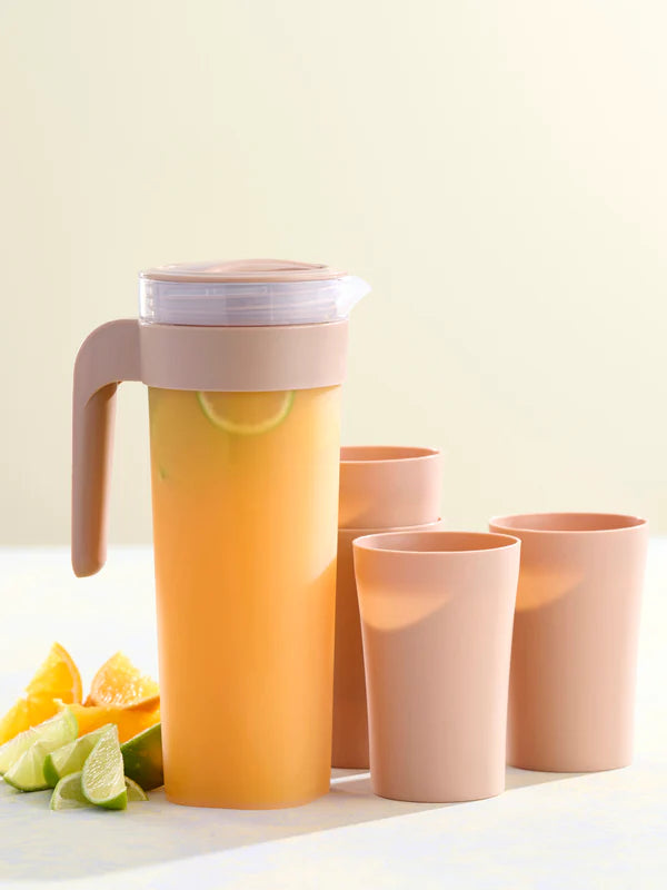 Day - Kande 1,25 L med 4 glas 40 cl. ass. farver