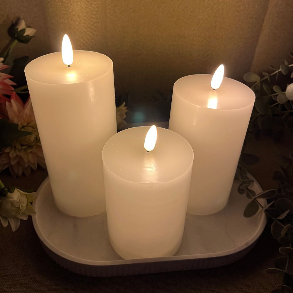 3 LED Bloklys med 3D flamme og fjernbetjening Ø7,5 cm - Hvid