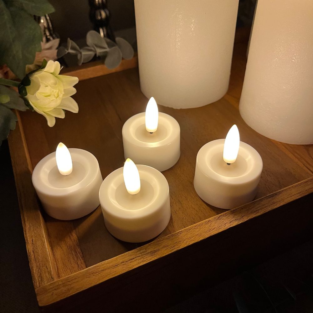 LED lyssæt 10 stk. 3 bloklys, 2 stagelys, 4 fyrfadslys, 1 remote