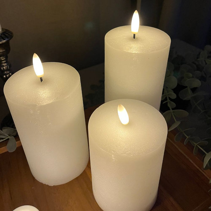 LED lyssæt 10 stk. 3 bloklys, 2 stagelys, 4 fyrfadslys, 1 remote