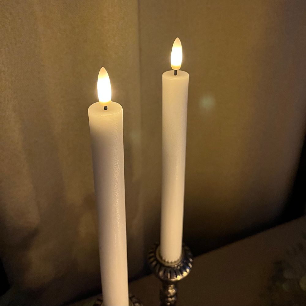 LED lyssæt 10 stk. 3 bloklys, 2 stagelys, 4 fyrfadslys, 1 remote