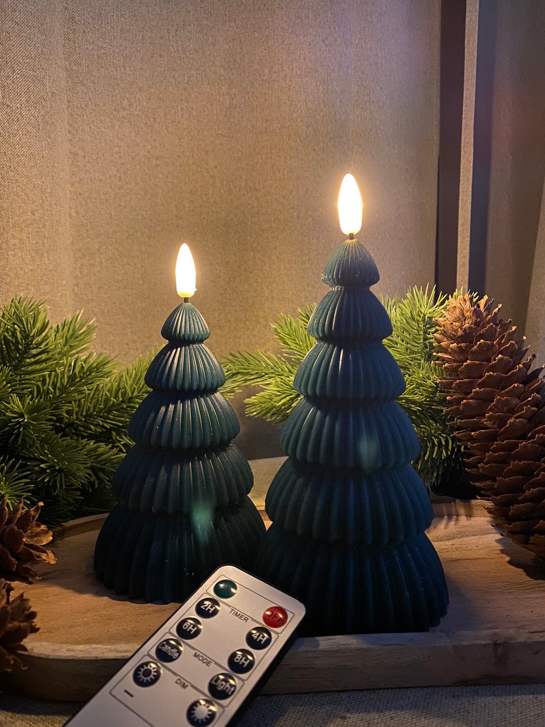 LED juletræ 2 stk. i grøn - med fjernebetjening