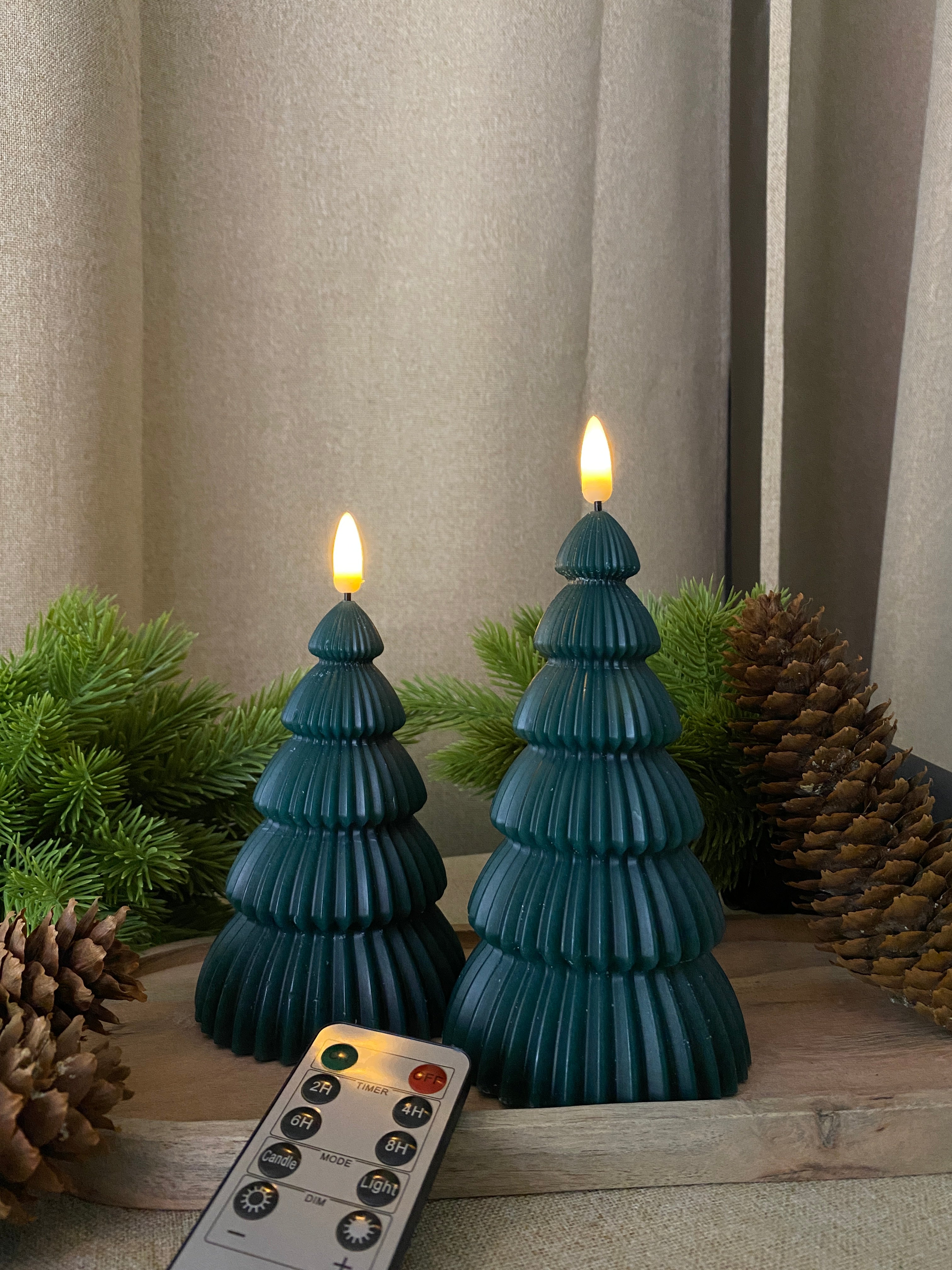 LED juletræ 2 stk. i grøn - med fjernebetjening