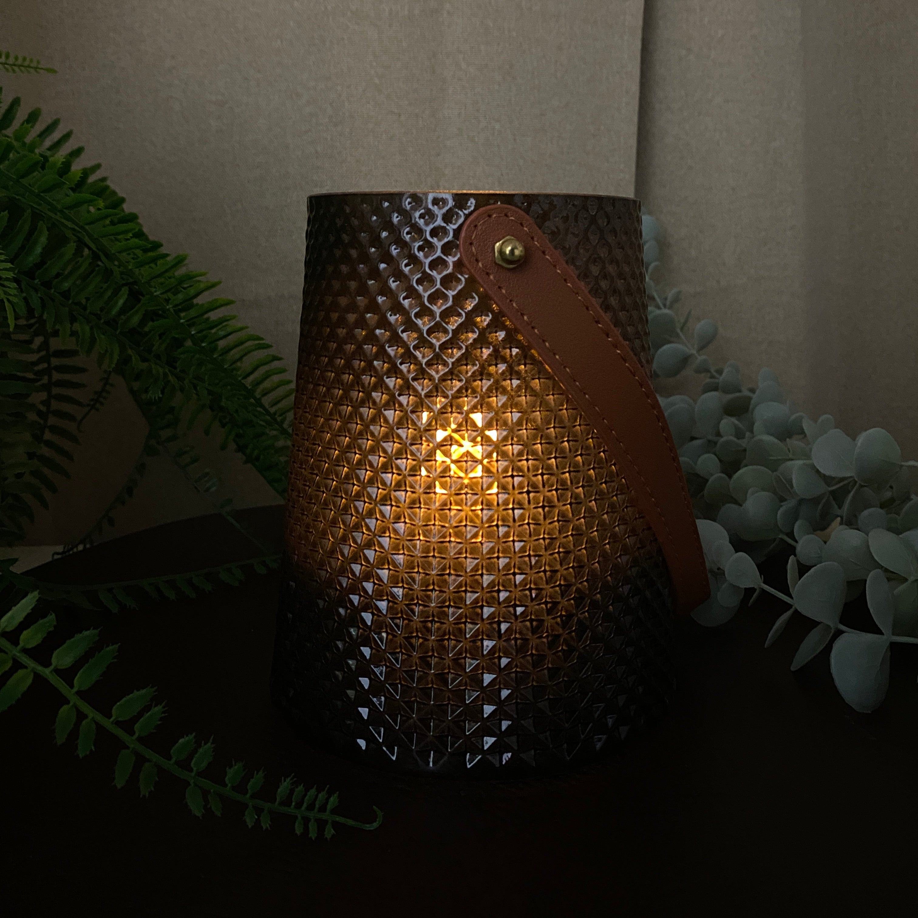 Lysestage med hank Ø13x15 cm - i grå