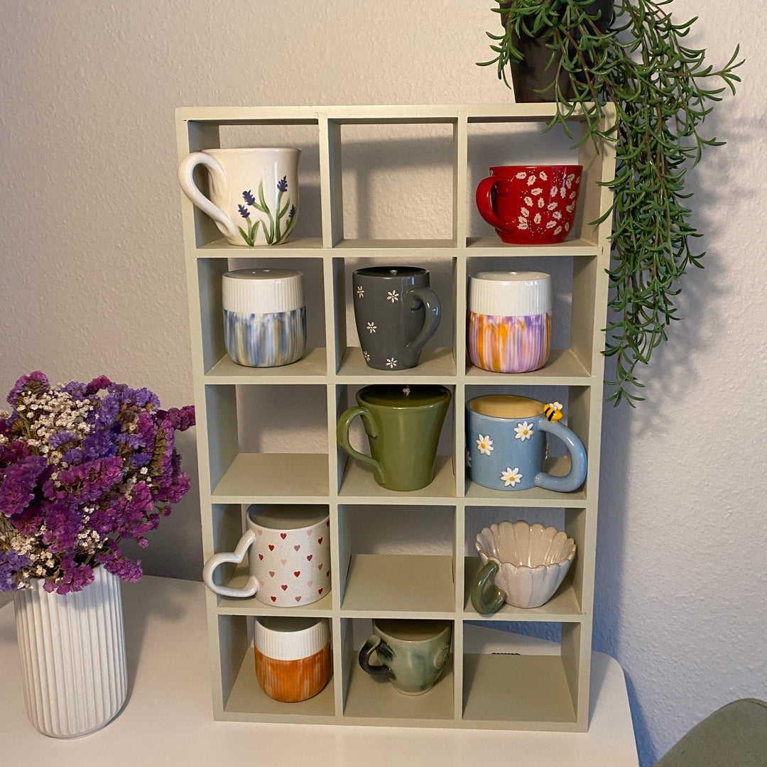 Reol til krus - sandfarvet