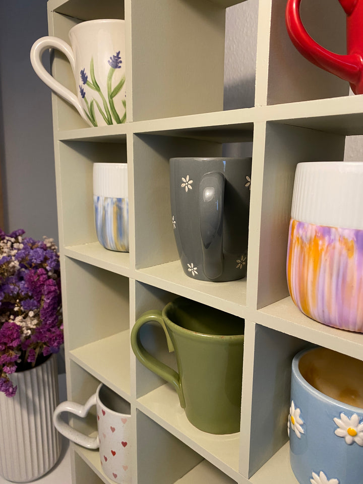 Reol til krus - sandfarvet