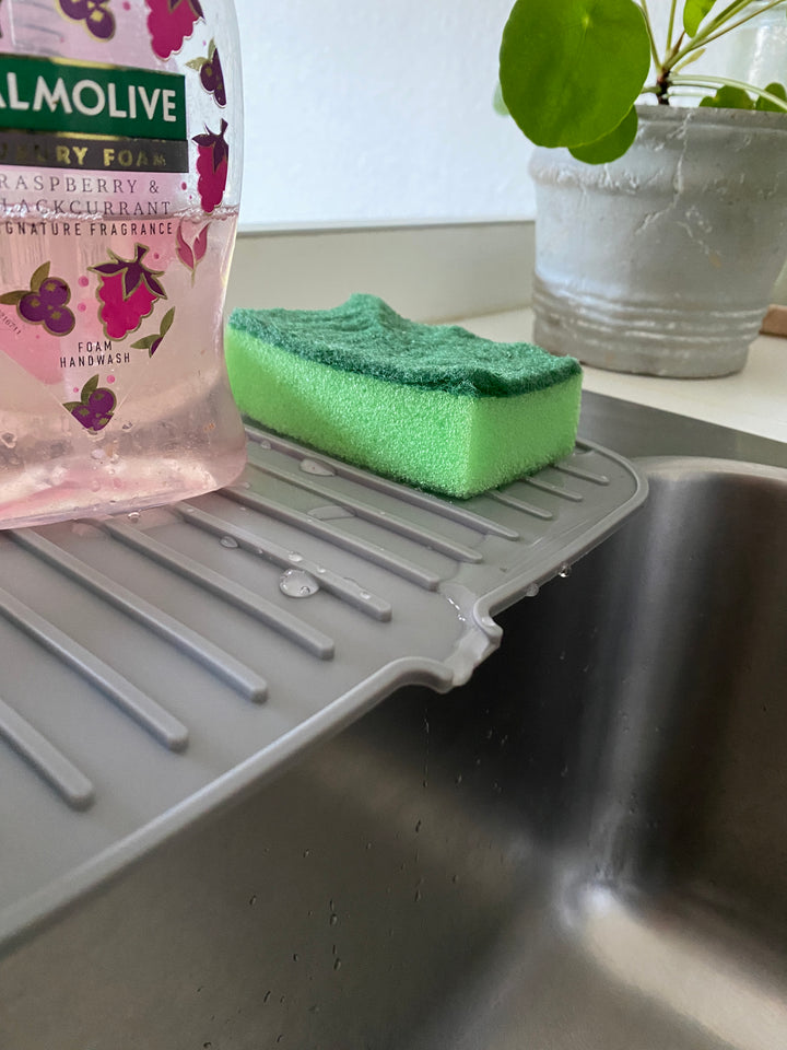 Silikonemåtte "SPLASH GUARD" til rundt om køkkenarmatur 45x14,5x0,5 cm