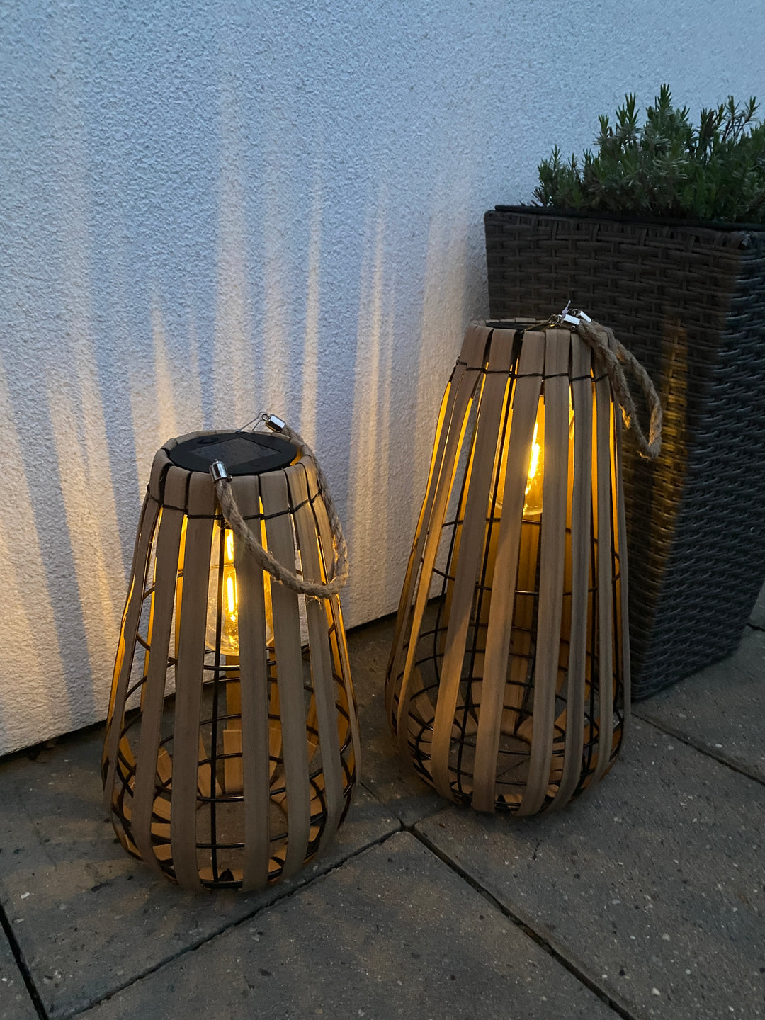 Solcellslykta med glödlampa - 33 cm i brunt