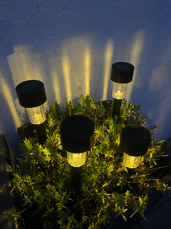 Solcellslampa 31,5 cm - svart plast