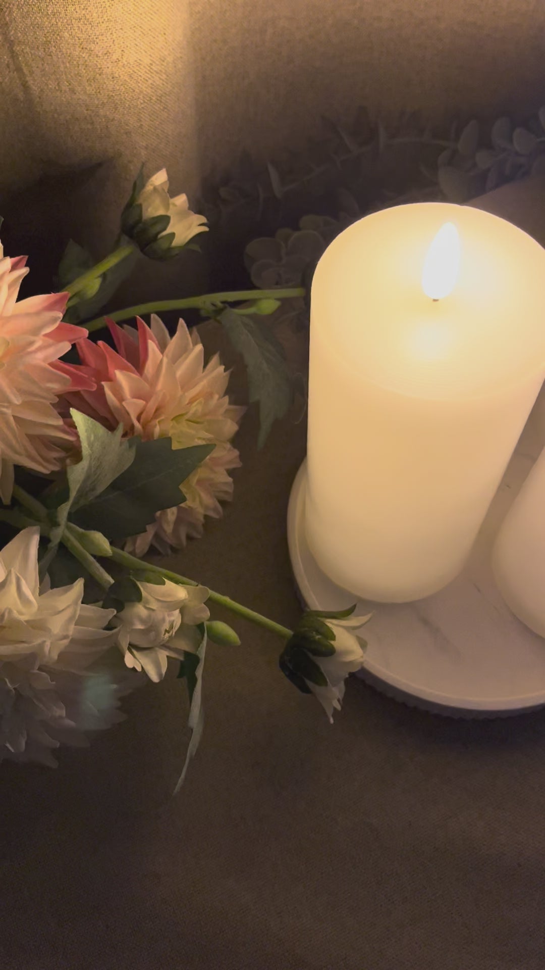 3 LED Bloklys med 3D flamme og fjernbetjening Ø7,5 cm - Hvid