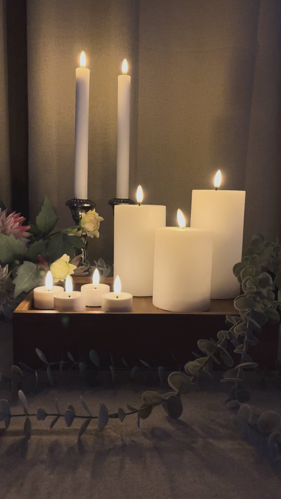 LED lyssæt 10 stk. 3 bloklys, 2 stagelys, 4 fyrfadslys, 1 remote