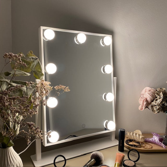 Make up spejl med 9 pærer 240 V