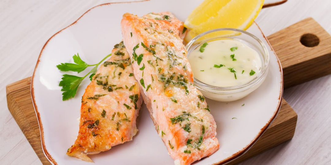 Laksefilet med citron, kartofler og hollandaisesovs