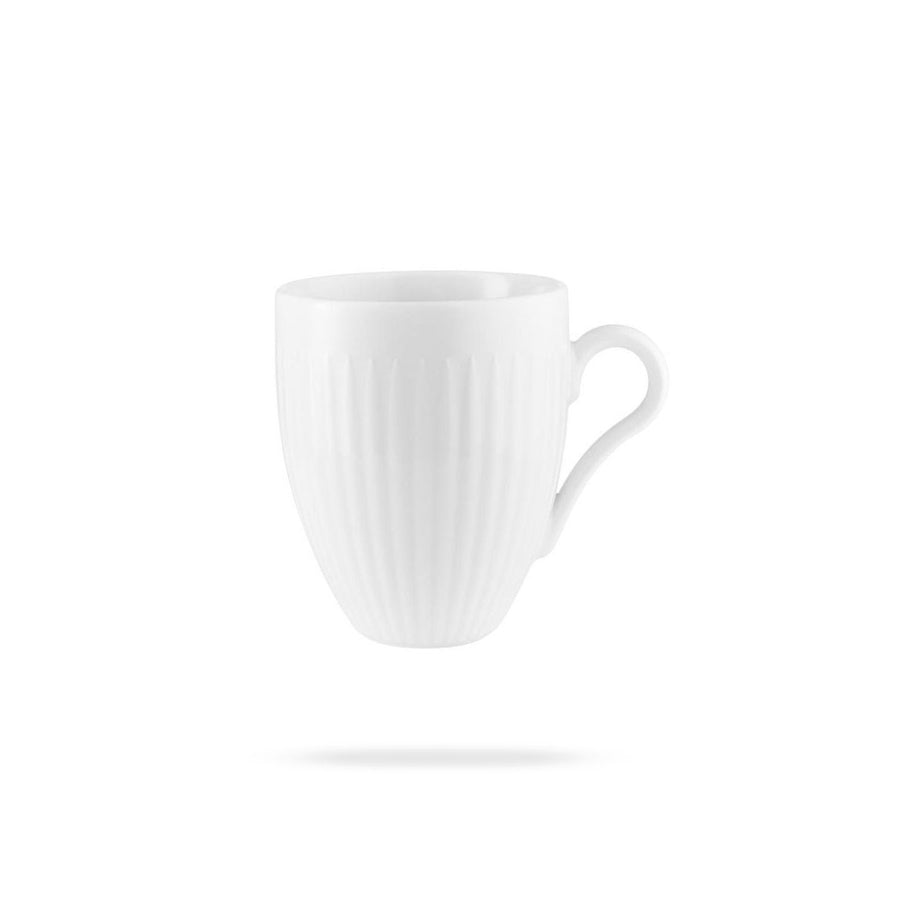 Becher und Tassen