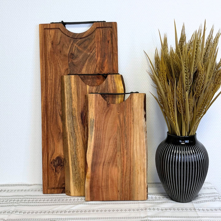 Skärbräda med läderhandtag juice groove 55x25 akaciaträ oljad