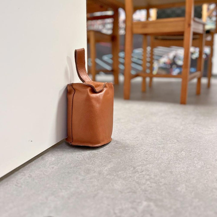 Dacore - Dørstopper med håndtag Ø13x17 cm læder natur