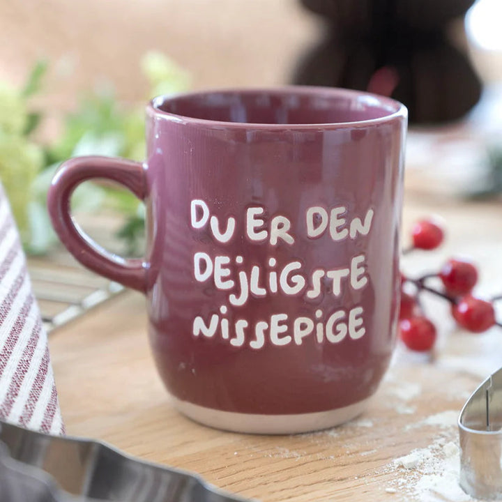 Det gamle apotek - Krus 30 cl. rød - Du er den dejligste nissepige