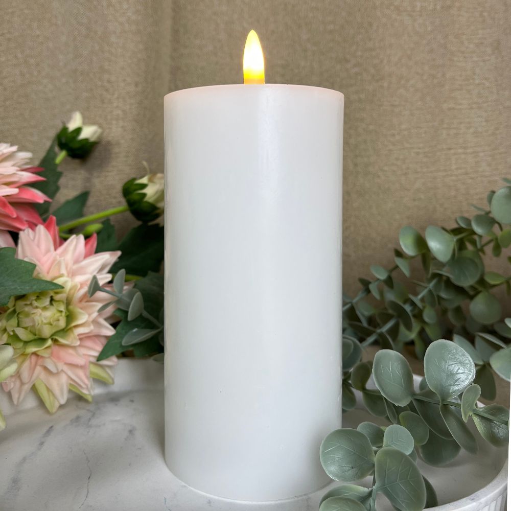 Conzept Electric - Bloklys 3D flamme 15 cm hvid med remote function