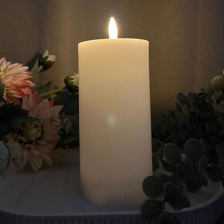 Conzept Electric - Bloklys 3D flamme 15 cm hvid med remote function