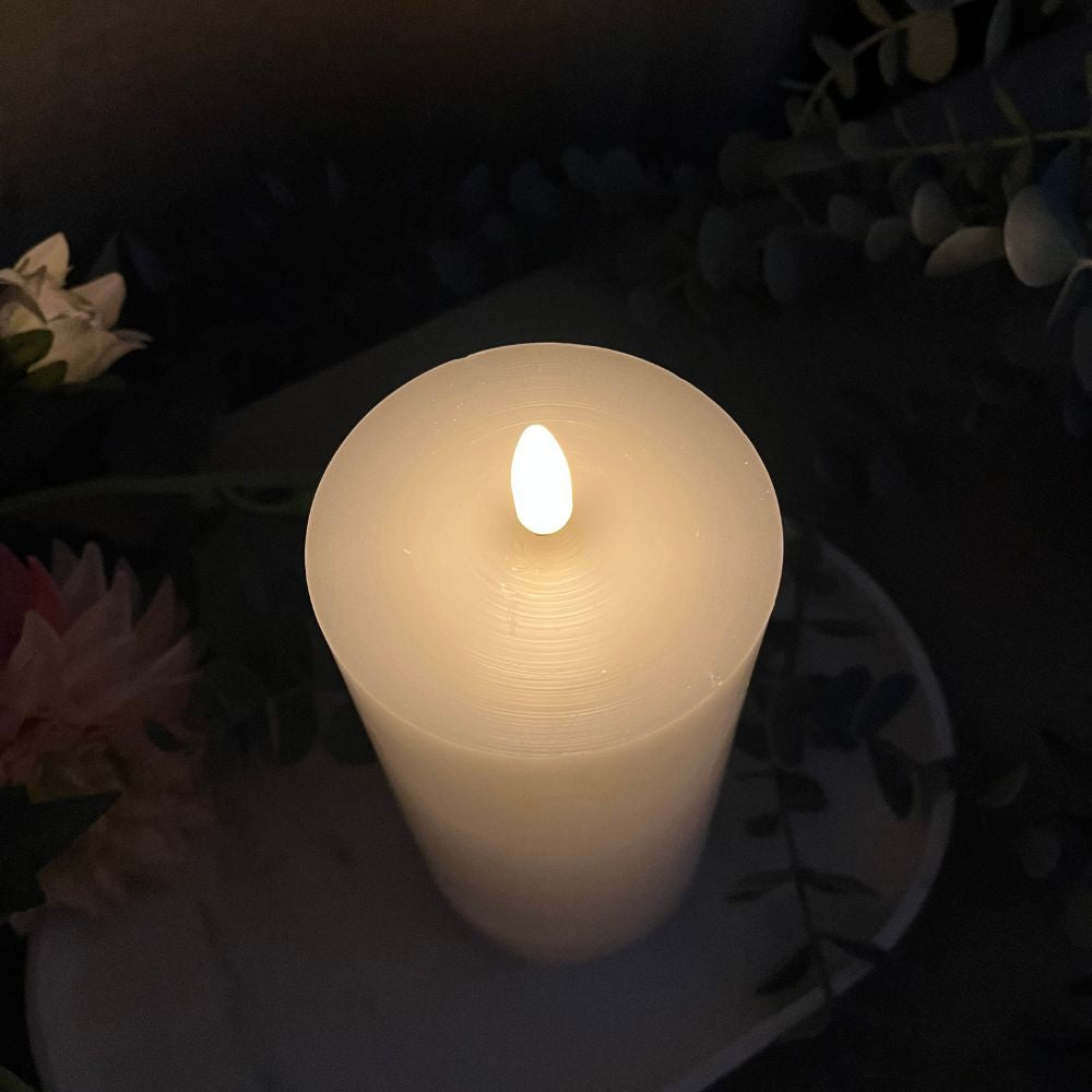 Conzept Electric - Bloklys 3D flamme 15 cm hvid med remote function