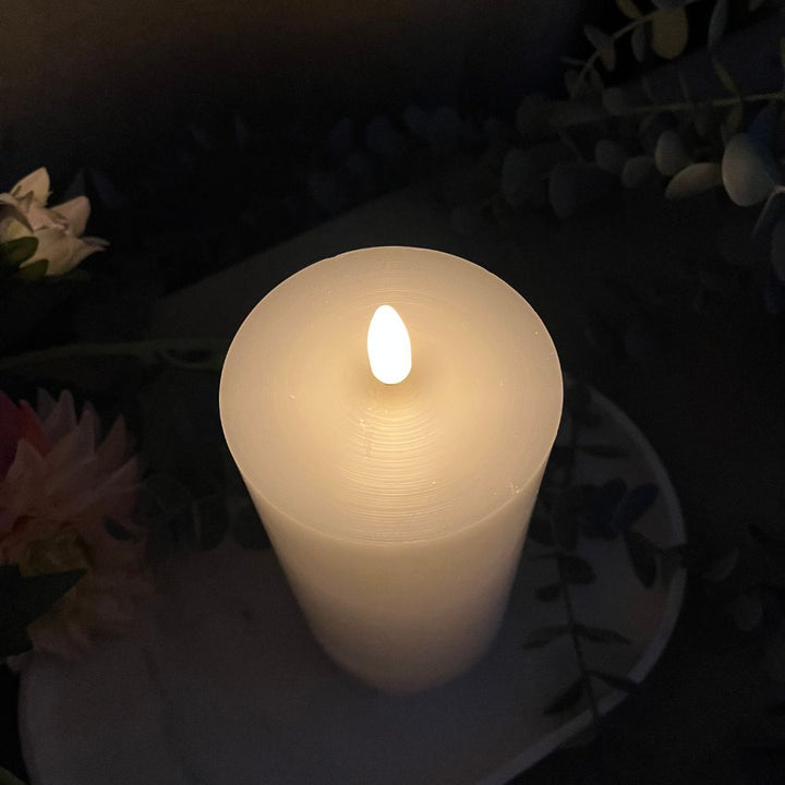 Conzept Electric - Bloklys 3D flamme 15 cm hvid med remote function
