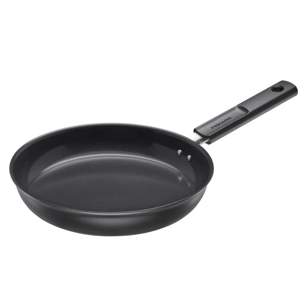 Fiskars - Stekpanna med hård yta 24 cm 
