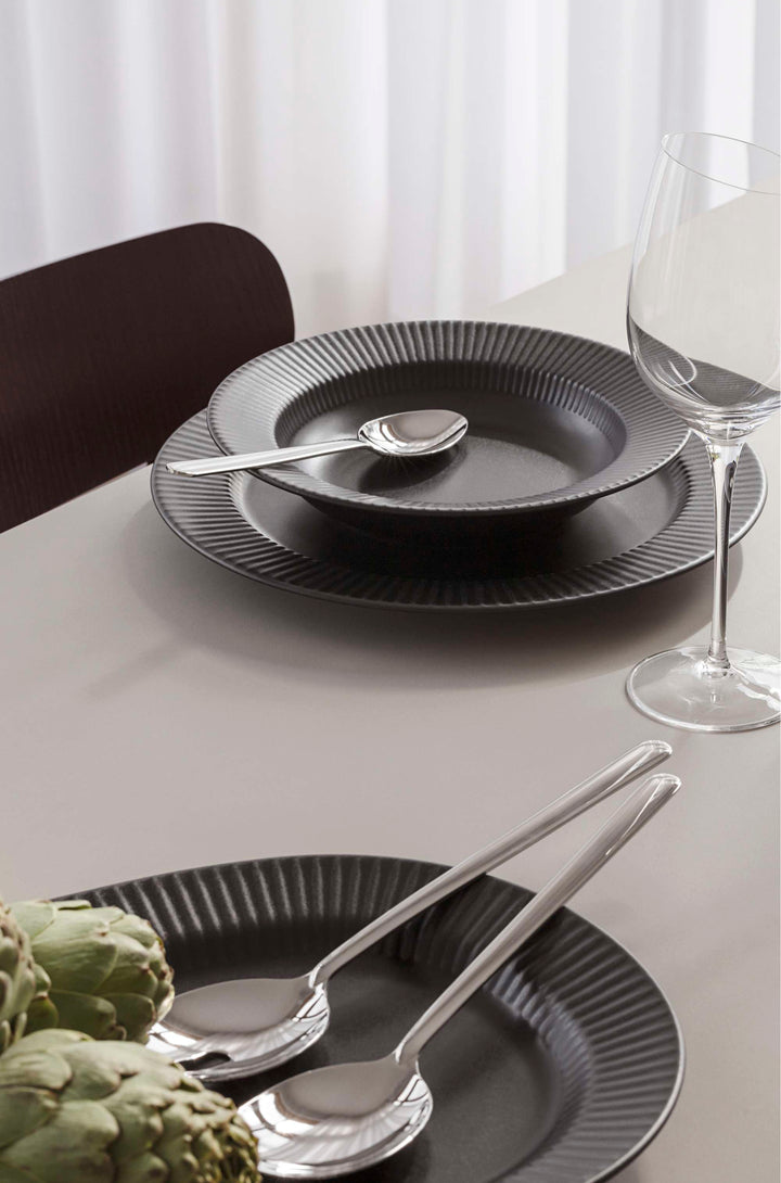 Eva Trio - Legio Nova Dyb tallerken 22cm Black