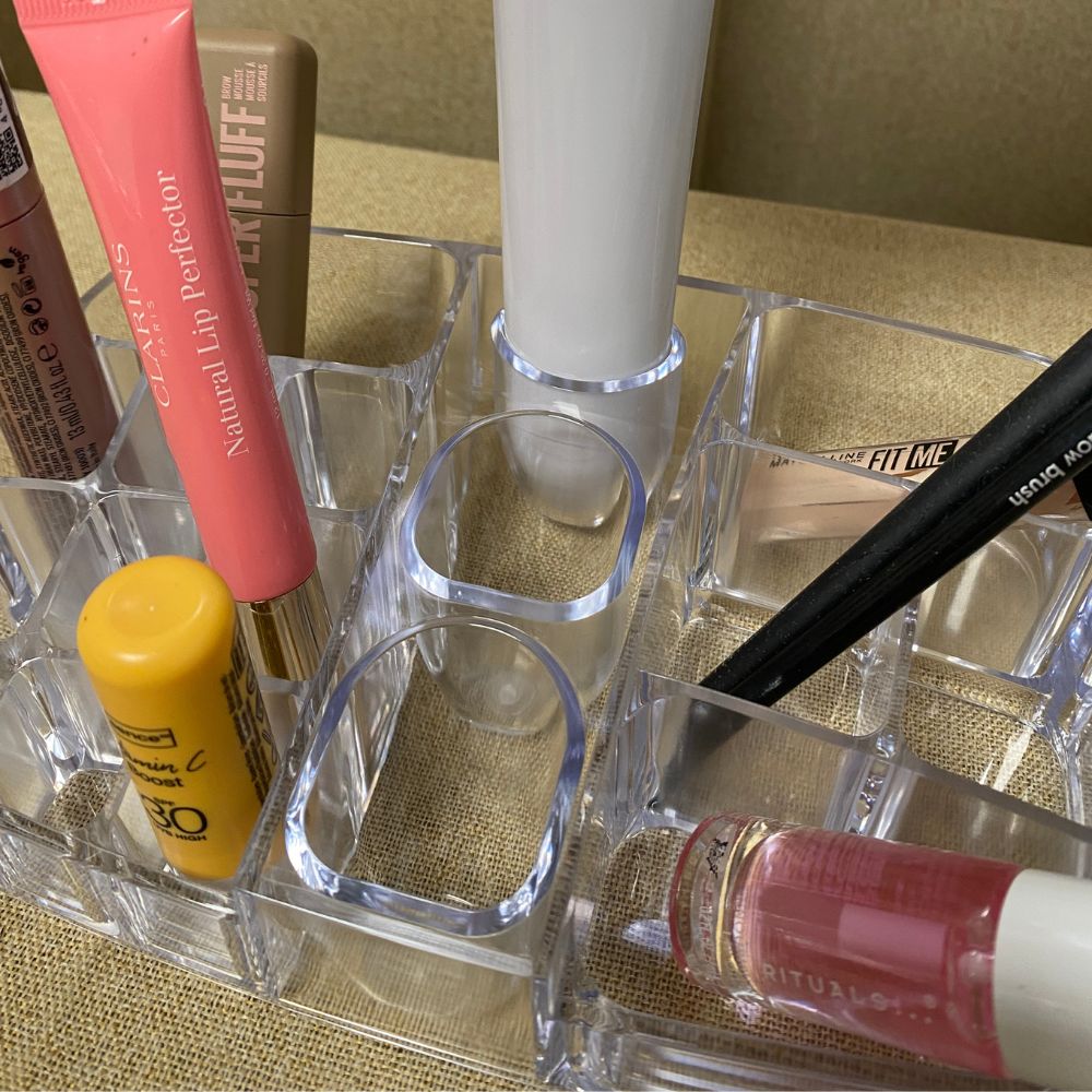 Makeup spejl med opbevaring og led lys