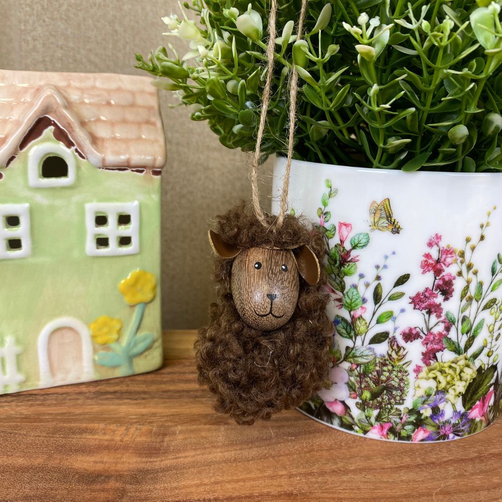 Får med fluffig pälshänge H7 cm - brunt