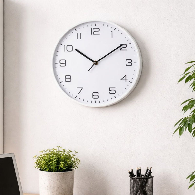 Conzept – Wanduhr, funkgesteuert, 30 cm, weiß – schleichendes Quarzwerk