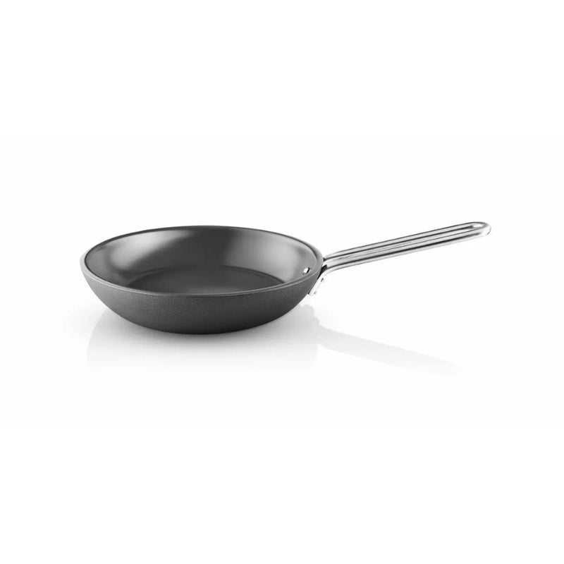 Eva Trio - Prof Stegepande 24 cm Titanium