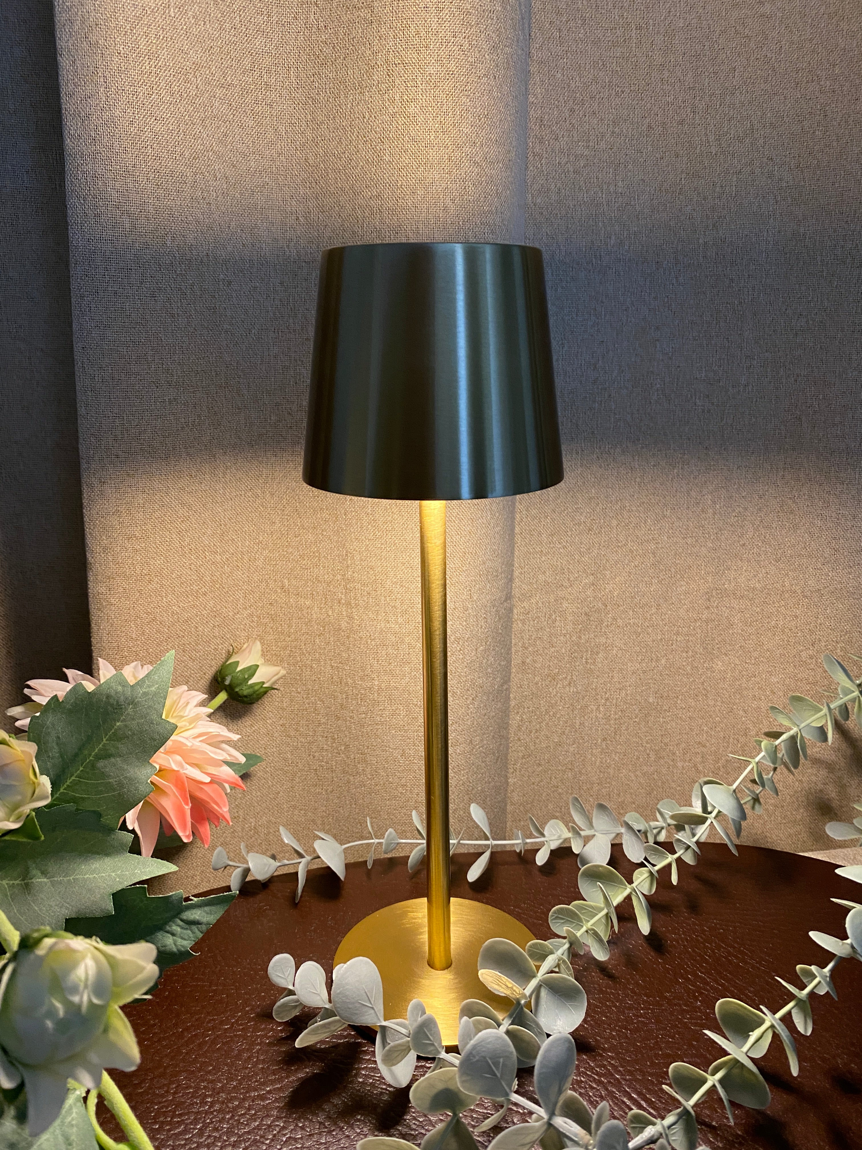 Bordlampe med touch i guld 27,5 cm