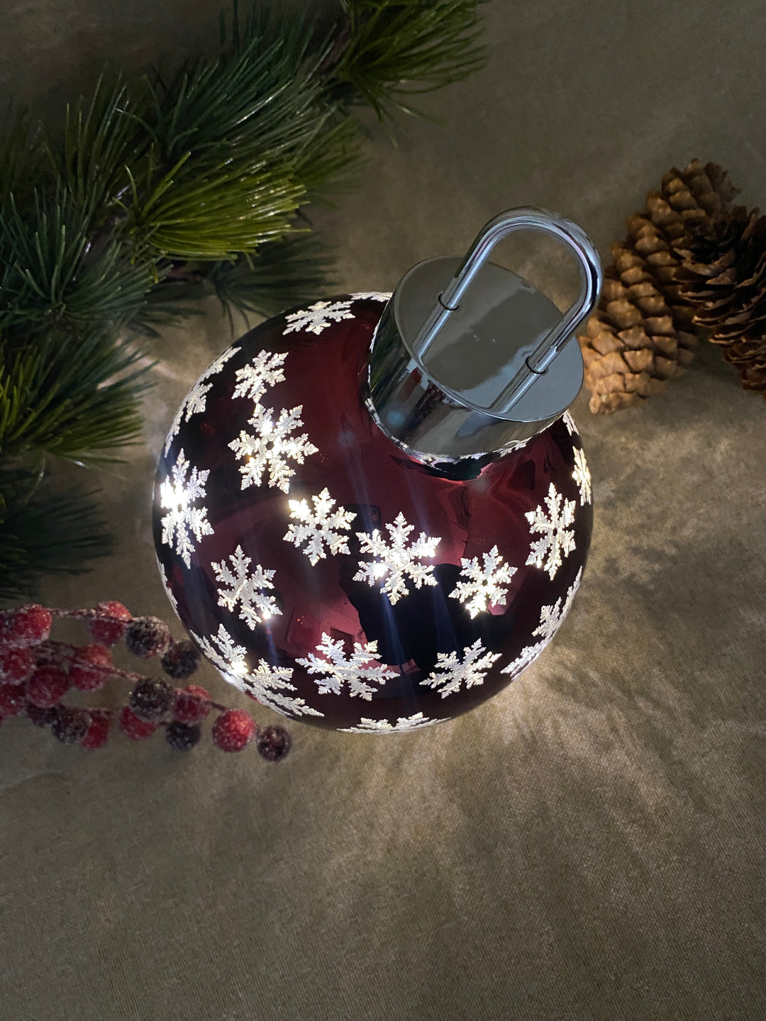 Julekugle med LED og snefnug Ø15 cm
