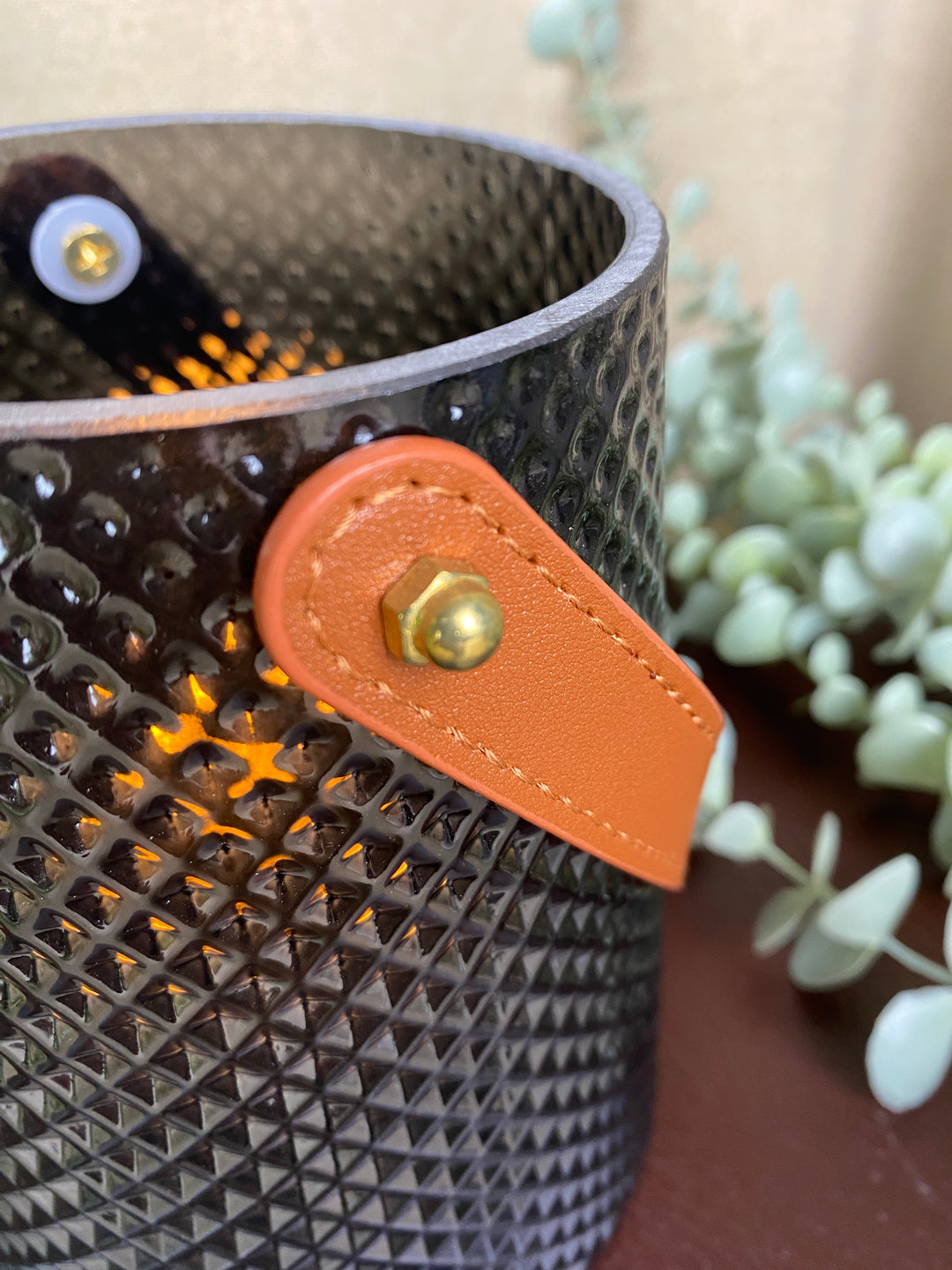 Lysestage med hank Ø13x15 cm - i grå