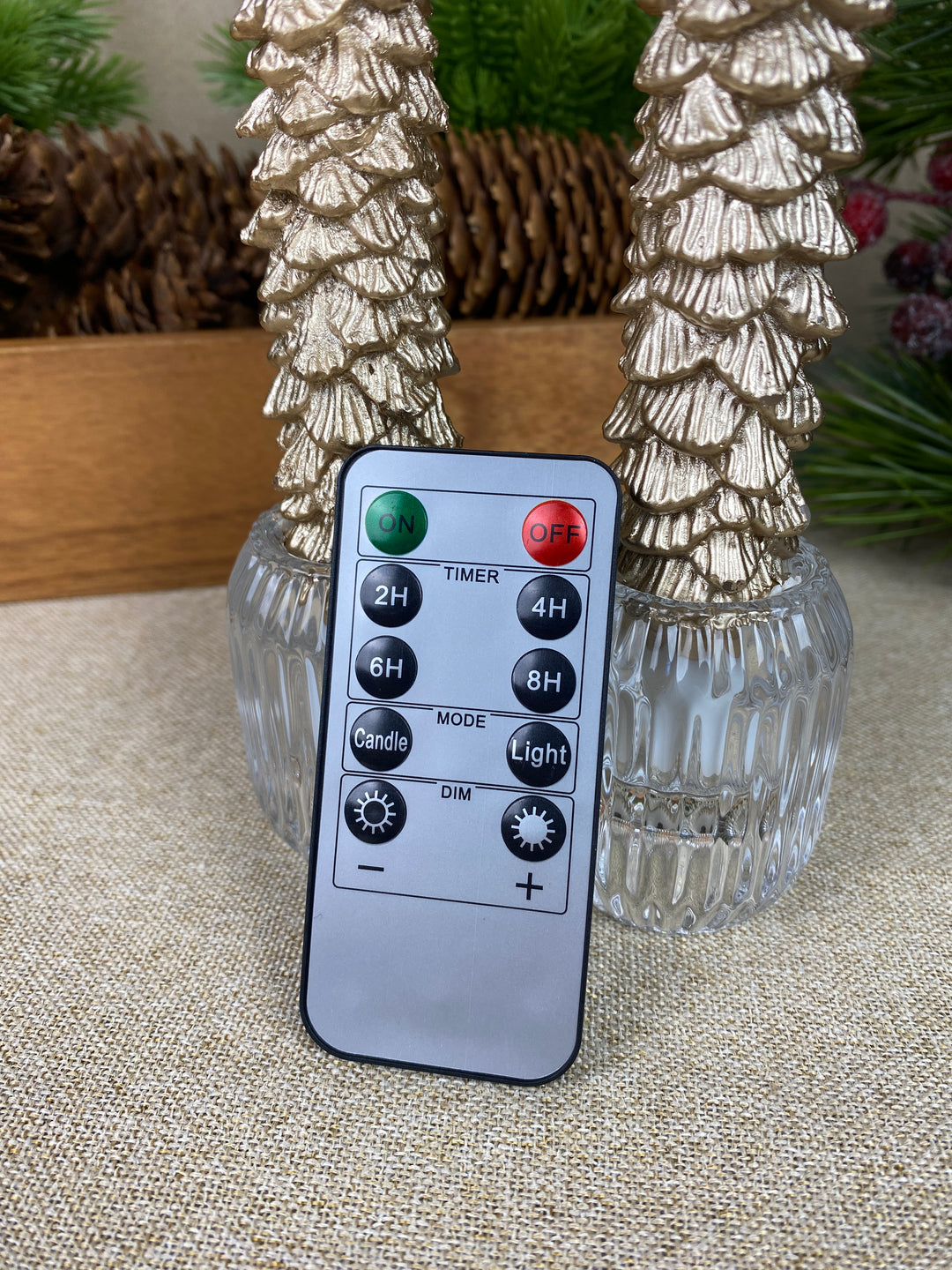 LED stagelys - juletræ i guld 2 stk. 25 cm med fjernbetjening