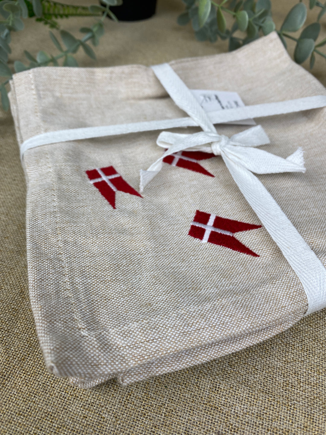 Servetter 4 st. i linne med flagga - 40x40 cm 