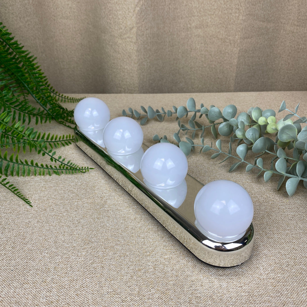 Grundig - Led lys med 4 pære - til batteri