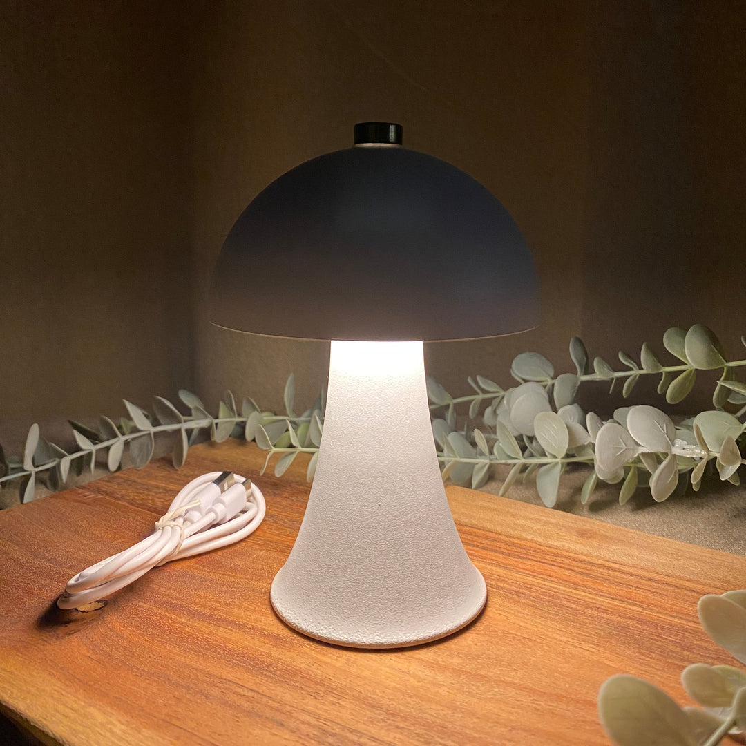 Lampe med LED touch - genopladelig - hvid