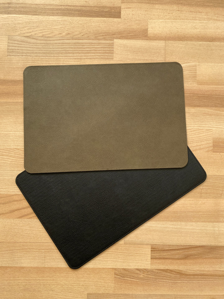 Dækkeserviet vendbar - PU 30x45 cm sort/oliven