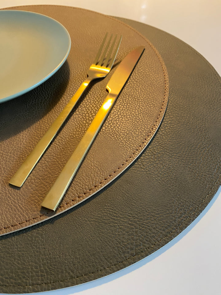 Dækkeserviet vendbar - PU Ø38 cm army/camel