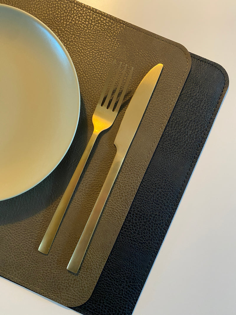 Wendbares Platzset - PU 30x45 cm schwarz/oliv