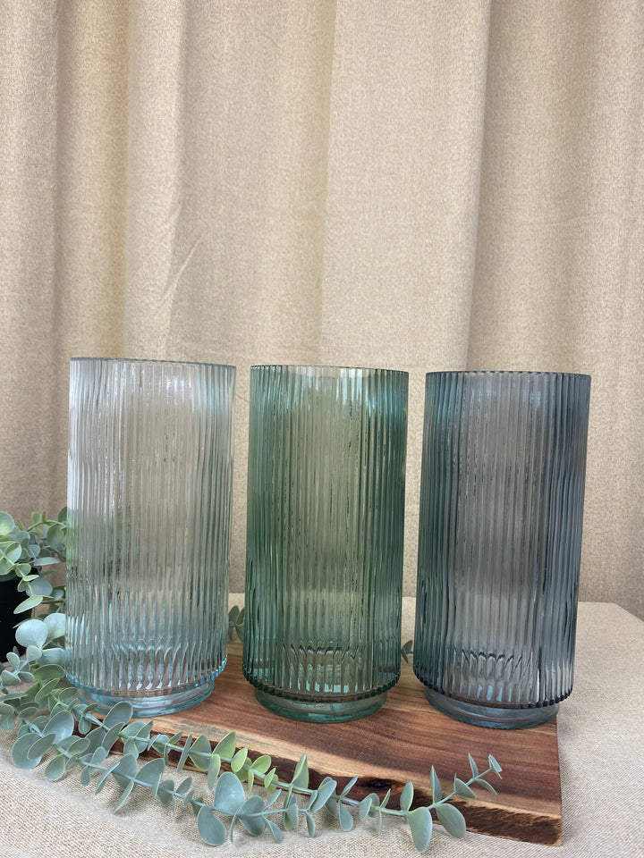 Flora vas - räfflat glas 12x25 cm - 3 ass. färger