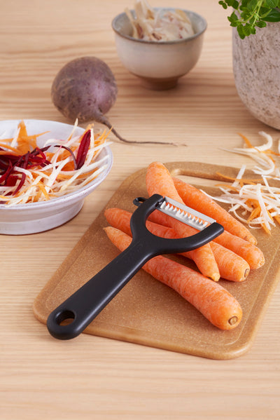 GastroMax - Y-peeler Julienne 14 cm - Svart