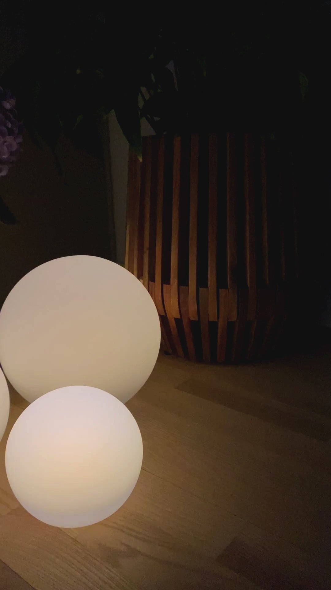 Solar lyskugle med spyd 3 stk. - Ø25/20/15 cm hvid plast