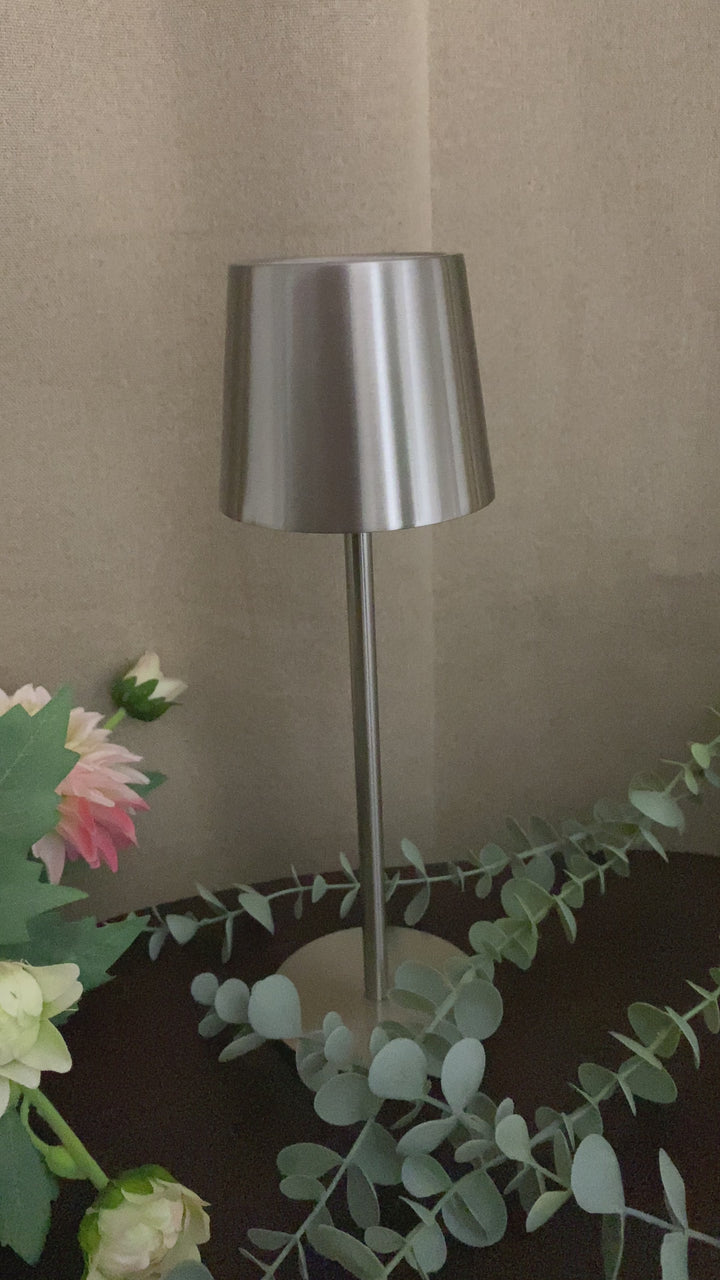 Bordlampe med touch i sølv 27,5 cm