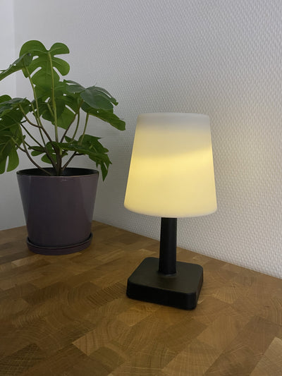 Conzept solcellsdriven bordslampa 12x12x23,2 cm